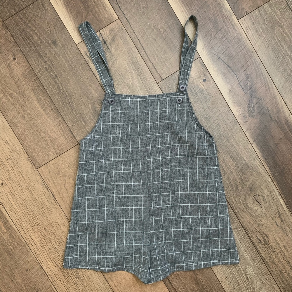 romper/overalls